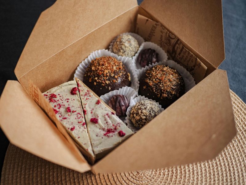 Gourmet gift basket