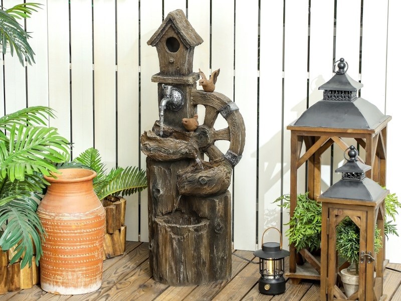 Rustic Birdhouse Water Fountain